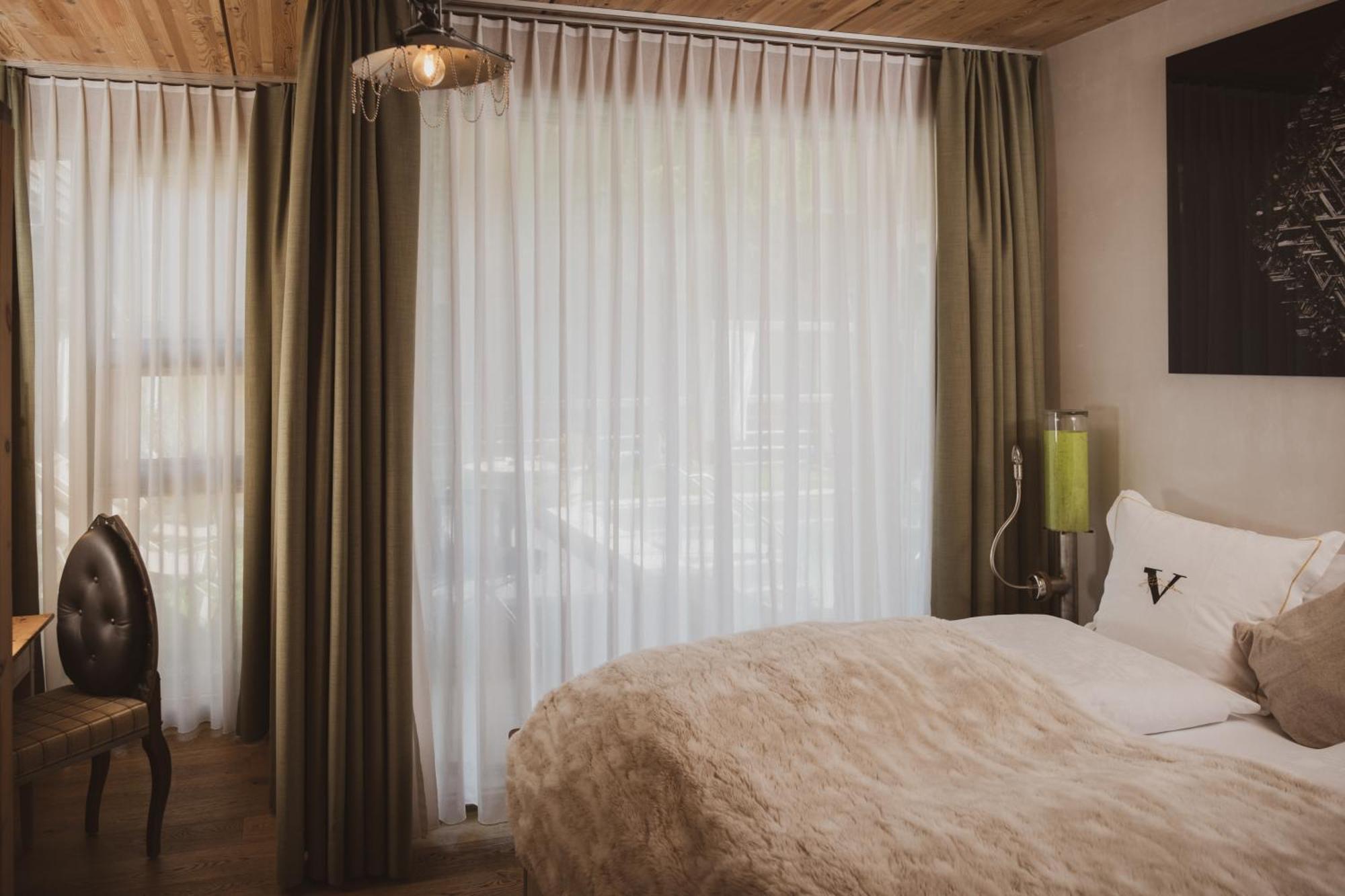 Backstage Hotel Serviced Apartments Zermatt Kültér fotó